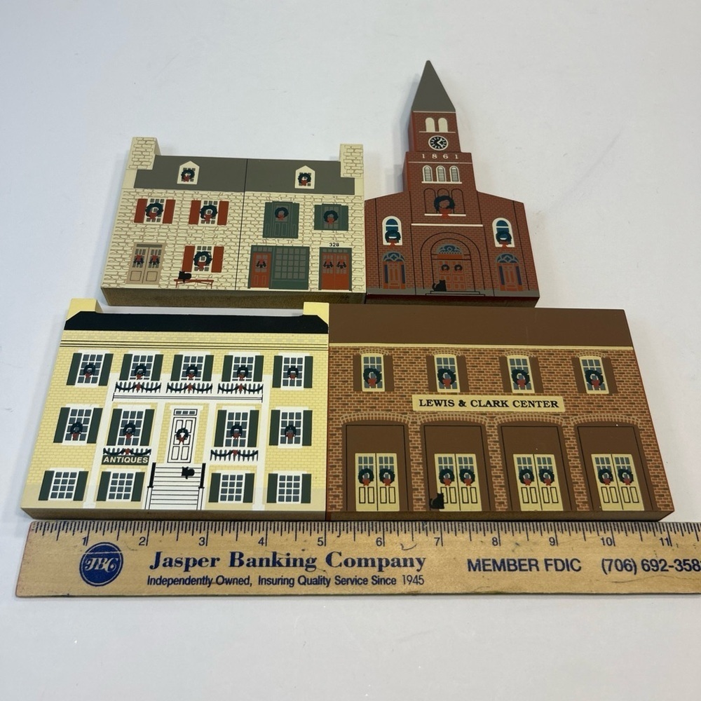 Vintage 1993 Cat’s Meow St Charles Christmas Series Wood Buildings Lot Of 4 - Picture 11 of 12